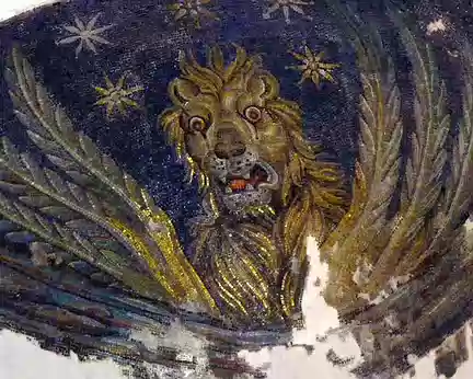 PXL120 ... et dans la crypte, le Lion symbole de Saint Marc